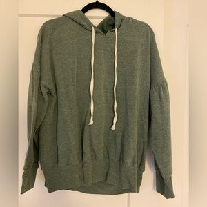 Green hoodie with balloon sleeves
